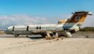 بالصور.. مطار مهجور منذ 44 سنة