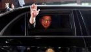 كيم يصل سنغافورة قبل يومين من القمة المرتقبة مع ترامب