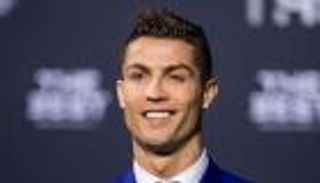 ريال مدريد يسترضي رونالدو بعقد جديد