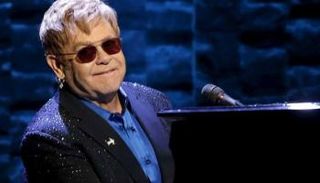 المغني البريطاني إلتون جون