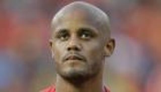 مدافع سيلتيك جاهز لتعويض كومباني في المونديال 