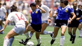 مارادونا تألق في 86