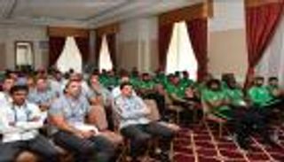 وفد اللجنة المنظمة للمونديال يجتمع بلاعبي الأخضر