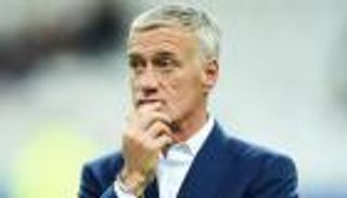 ديشامب يتوقع تعافي جيرو قبل مواجهة أستراليا في المونديال