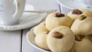 3 طرق لعمل الغريبة السورية