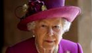 الملكة إليزابيث تدخل عالم التكنولوجيا.. لمراقبة ولادة الخيول