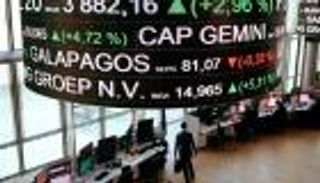 صعود أسهم بنوك أوروبا مدعومة بوعد إيطاليا البقاء في منطقة اليورو