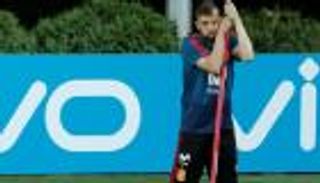 لاعب برشلونة يعلق على تشجيع رئيس النادي للأرجنتين