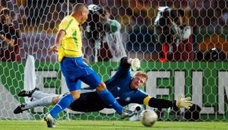 البرازيل ضد ألمانيا في نهائي مونديال 2002 