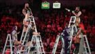 اللقطة الأخيرة قبل عرض "موني إن ذا بنك"