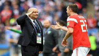 ستانيسلاف تشيرتشيسوف المدير الفني للمنتخب الروسي