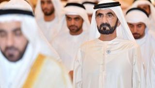 الشيخ محمد بن راشد آل مكتوم يؤدي صلاة العيد في دبي