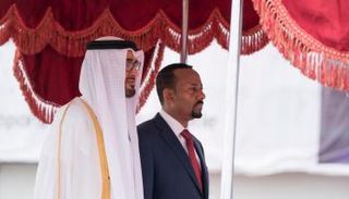 الشيخ محمد بن زايد آل نهيان ورئيس الوزراء الإثيوبي آبي احمد