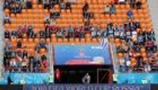 الفيفا يحقق في شغور آلاف المقاعد بمباراة مصر وأوروجواي