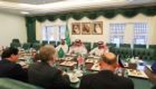 آل جابر: ميناء الحديدة سيكون شريان حياة لليمنيين وليس ممرا لأسلحة الموت