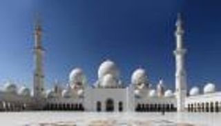 جامع الشيخ زايد الكبير بأبوظبي يستقبل أكثر من مليون زائر ومصل في رمضان