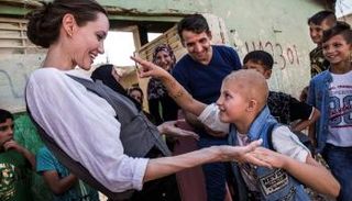 أنجلينا جولي وسط أنقاض الموصل