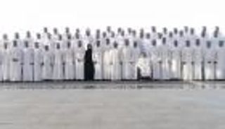 محمد بن زايد يلتقي وفدا عسكريا ومدنيا زار القوات الإماراتية بالخارج