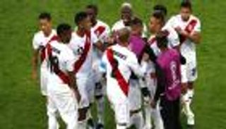 إصابات بيرو تدعم فرنسا قبل مواجهاتهما بالمونديال