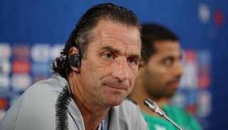 بيتزي - مدرب منتخب السعودية