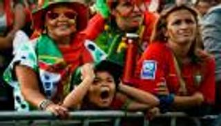 مشاهدة البرتغال في مونديال روسيا تدفع مشجعين لفكرة مجنونة