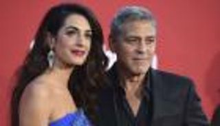 جورج كلوني وأمل يتبرعان لأطفال المهاجرين المفصولين عن أسرهم