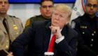 ترامب يهدد بفرض 20% رسوما على السيارات الأوروبية