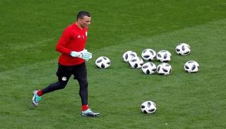 عصام الحضري   