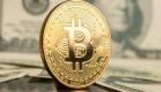 بتكوين تهبط لأدنى مستوى بعد قرار ياباني