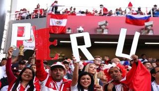 مشجعو منتخب بيرو 