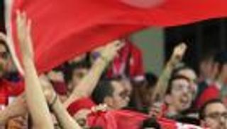 جماهير تونس تجهز لاستقبال غاضب ضد نبيل معلول