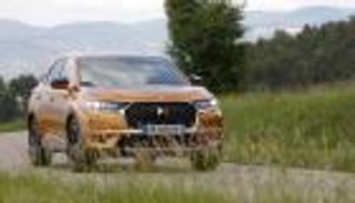 بالصور.. "بيجو" الفرنسية تغزو شوارع الصين بسيارة DS7