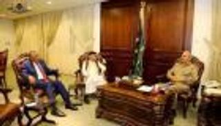 الحكومة و"النواب" الليبيان يهنئان حفتر بانتصارات "الهلال النفطي"