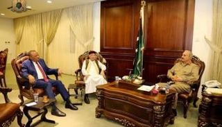 جانب من اجتماع المشير حفتر برئيس مجلس النواب ورئيس الحكومة 