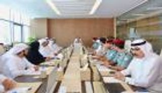 "البيئة الإماراتية" تناقش تحديات التلوث البحري والتصرف بالسفن المهجورة