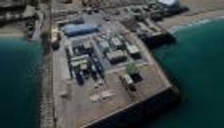 أبوظبي تختار قائمة من 25 شركة لإنشاء محطة جديدة لتحلية المياه