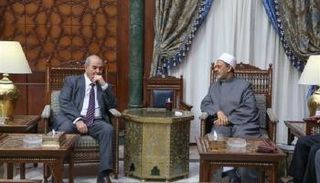 شيخ الأزهر الشريف خلال استقبال نائب الرئيس العراقي