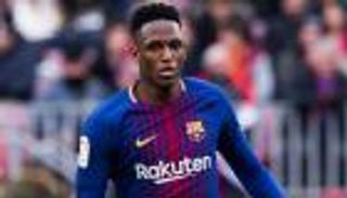 ياري مينا ينفي مجددا رغبته في الرحيل عن برشلونة