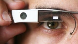 نظارات جوجل جلاس تتعرض لانتقاد حاد من عالمة الرياضيات كاثي أونيل