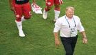 مدرب الدنمارك: الاندفاع أمام فرنسا بمثابة الجنون