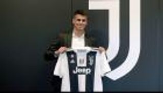 رسميا.. يوفنتوس يعلن ضم جواو كانسيلو