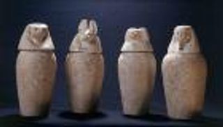 اكتشاف مجموعة من الأواني الكانوبية بالبر الغربي بالأقصر