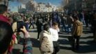 مستشار خامنئي يتوسل للإيرانيين بإنقاذ اقتصاد الملالي