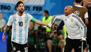 خورخي سامباولي وليونيل ميسي