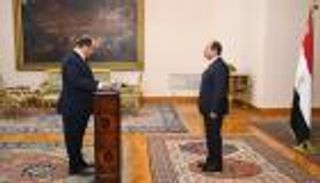 بالصور... عباس كامل يؤدي اليمين الدستورية رئيسا للمخابرات المصرية