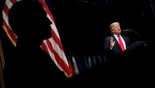 ترامب خلال حفل تخريج إحدى الكليات الأمنية - رويترز