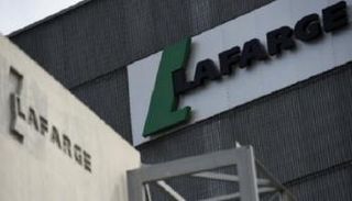 مقر شركة "لافارج هولسيم" في باريس