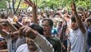 إيران.. استمرار الاحتجاجات والطبقة الوسطى تتأهب للإطاحة بالملالي