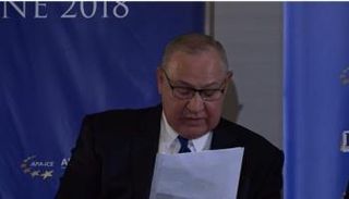 الجنرال تشاك والد النائب السابق للقيادة الأمريكية