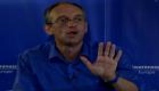 كاتب فرنسي: الإيرانيون يتساءلون عن أموالهم المتجهة للحوثي وحزب الله